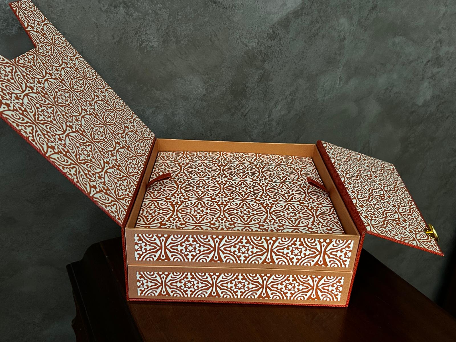 At.Cartonnage 0